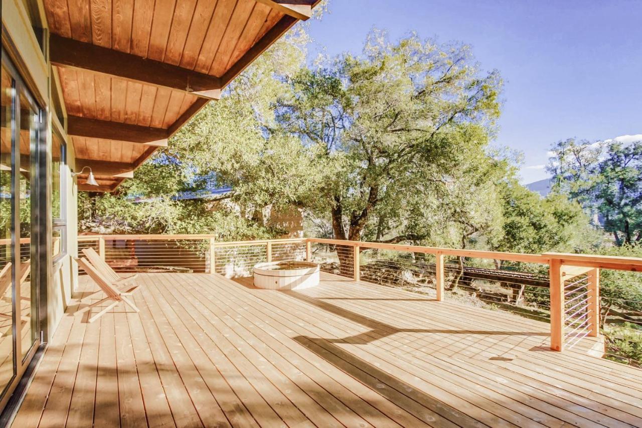 Hot Tub Disney Train Track In Julian Amazing Views Exterior photo
